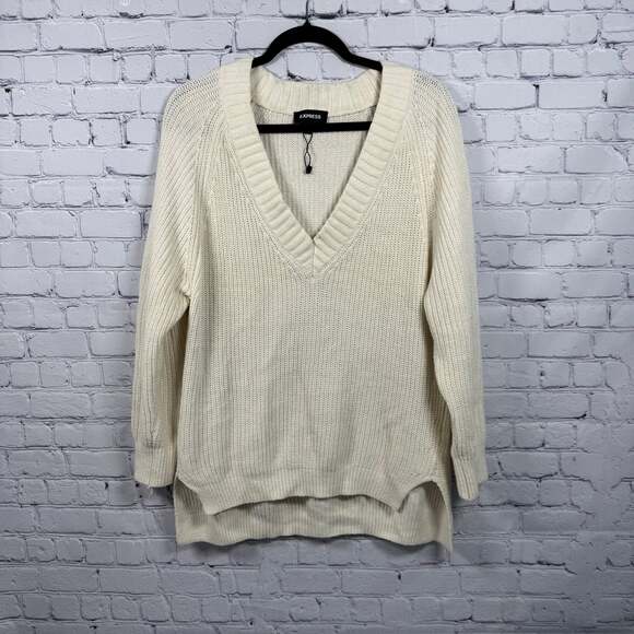 Express Sweaters - Express Cream Color V Neck Sweater Pullover Size XS Chunky Knit